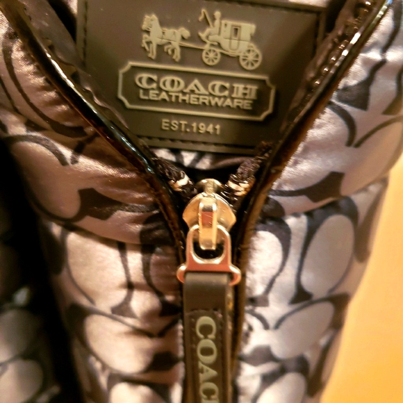 STYLISH AUTHENTIC COACH RAIN BOOTS - Picture 3 of 11